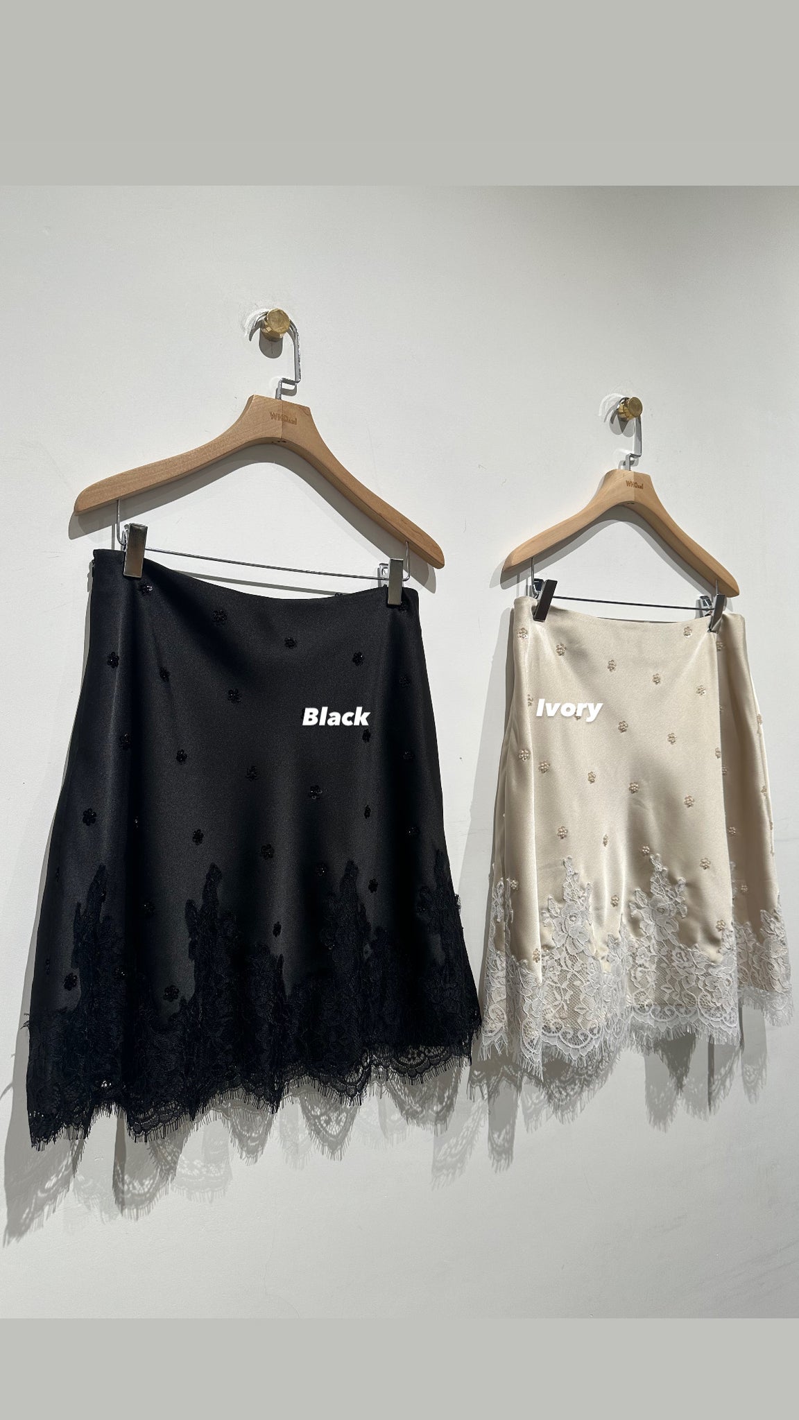 Deluxe Lace Skirt  (28-30May 超抵價$468, 之後批發價$498)