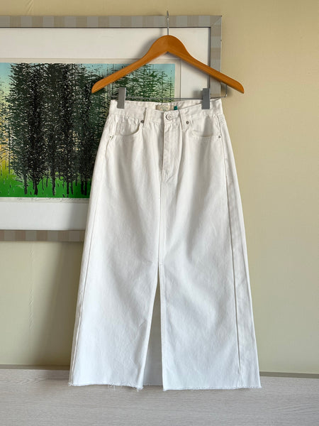 flow white skirt