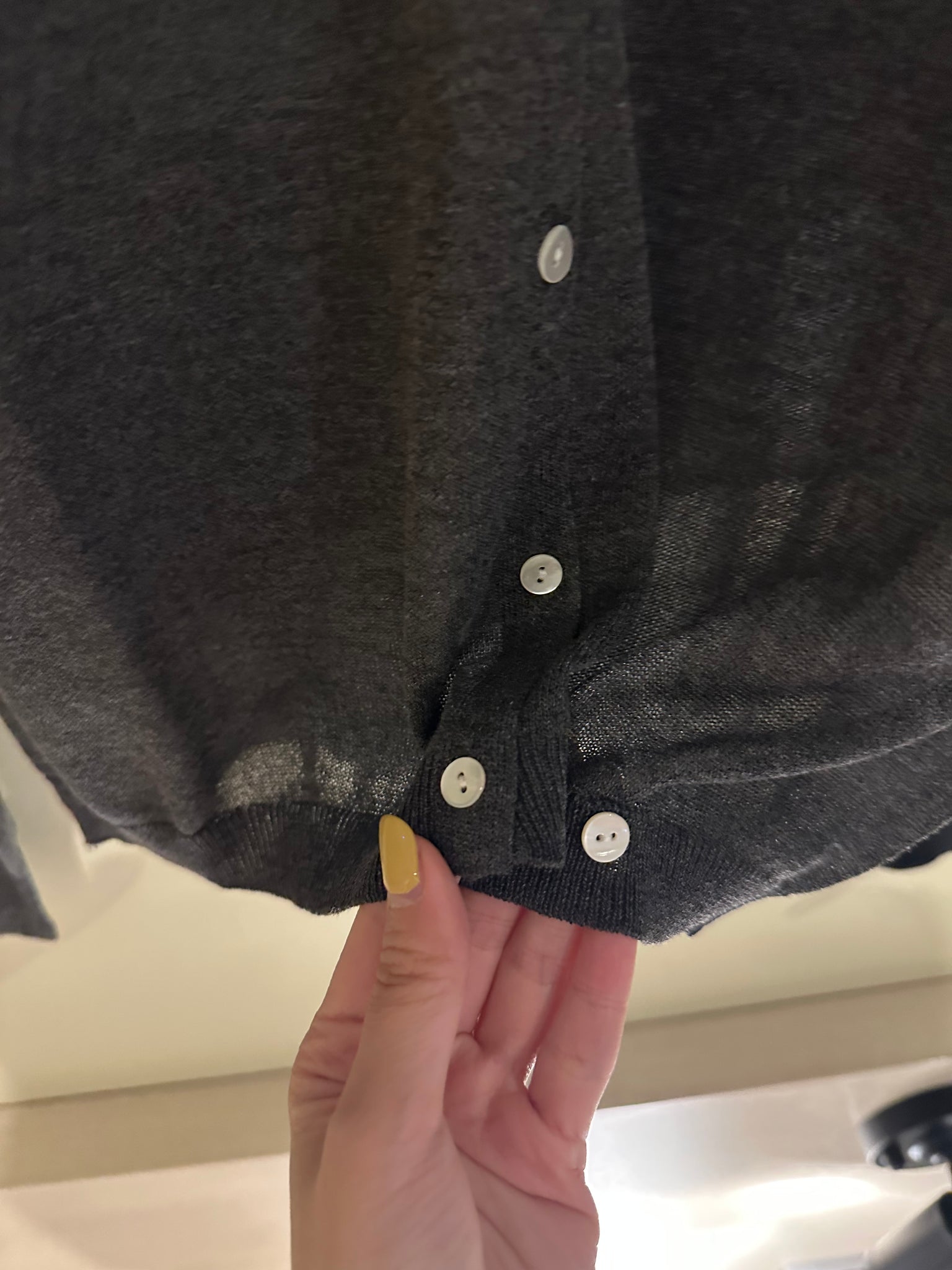 V Neck Slim Cardigan (9-11Sep超抵價$298, 之後批發價$328)