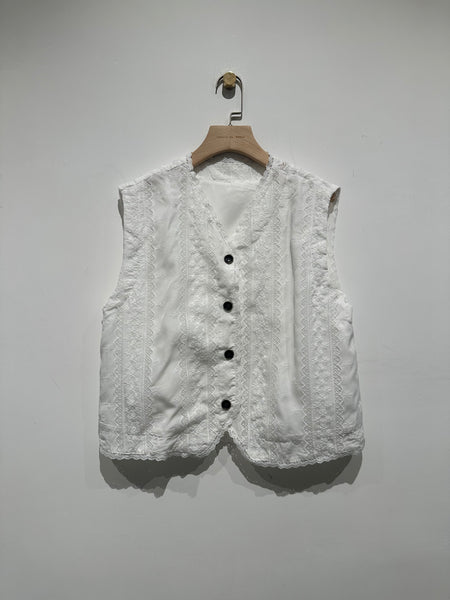 Delicate Lace Vest  (2-5Jul 超抵價$298, 之後批發價$398)