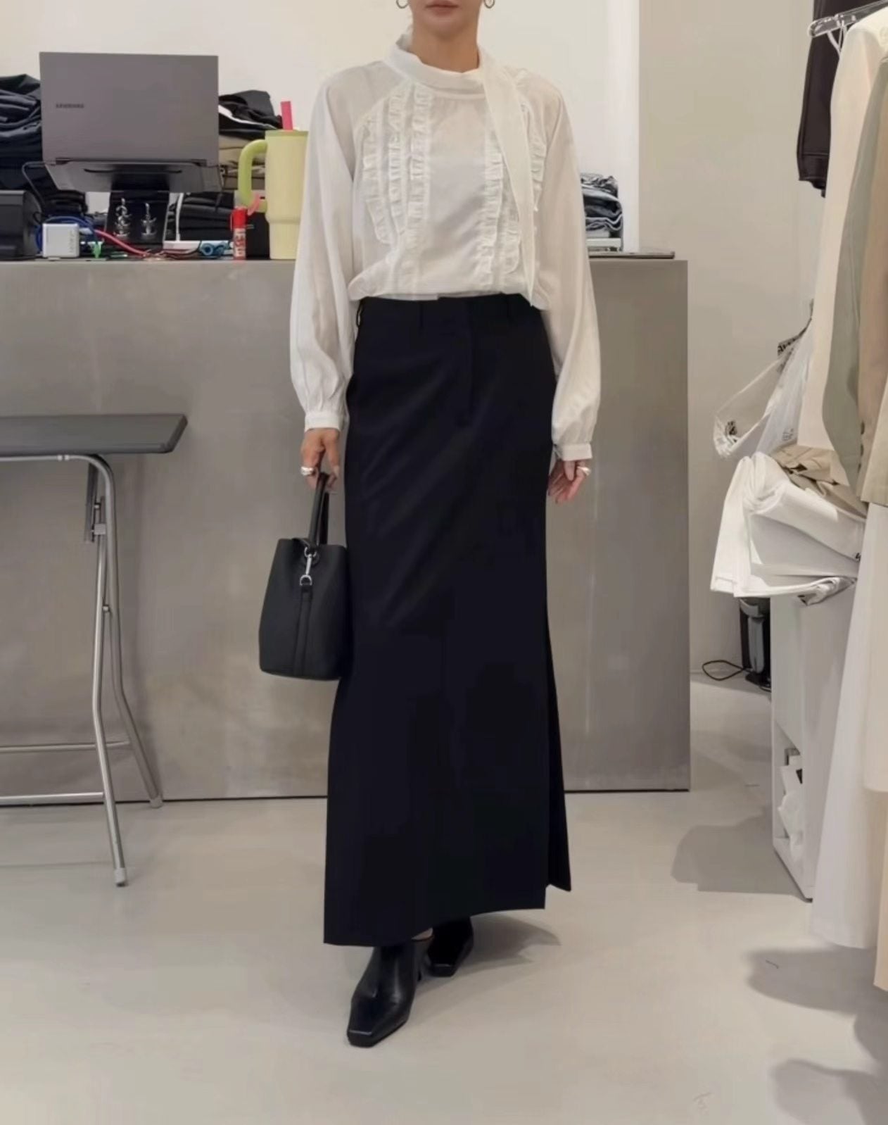 Drape Fishtail Skirt (24-26Sep超抵價$598, 之後批發價$668)