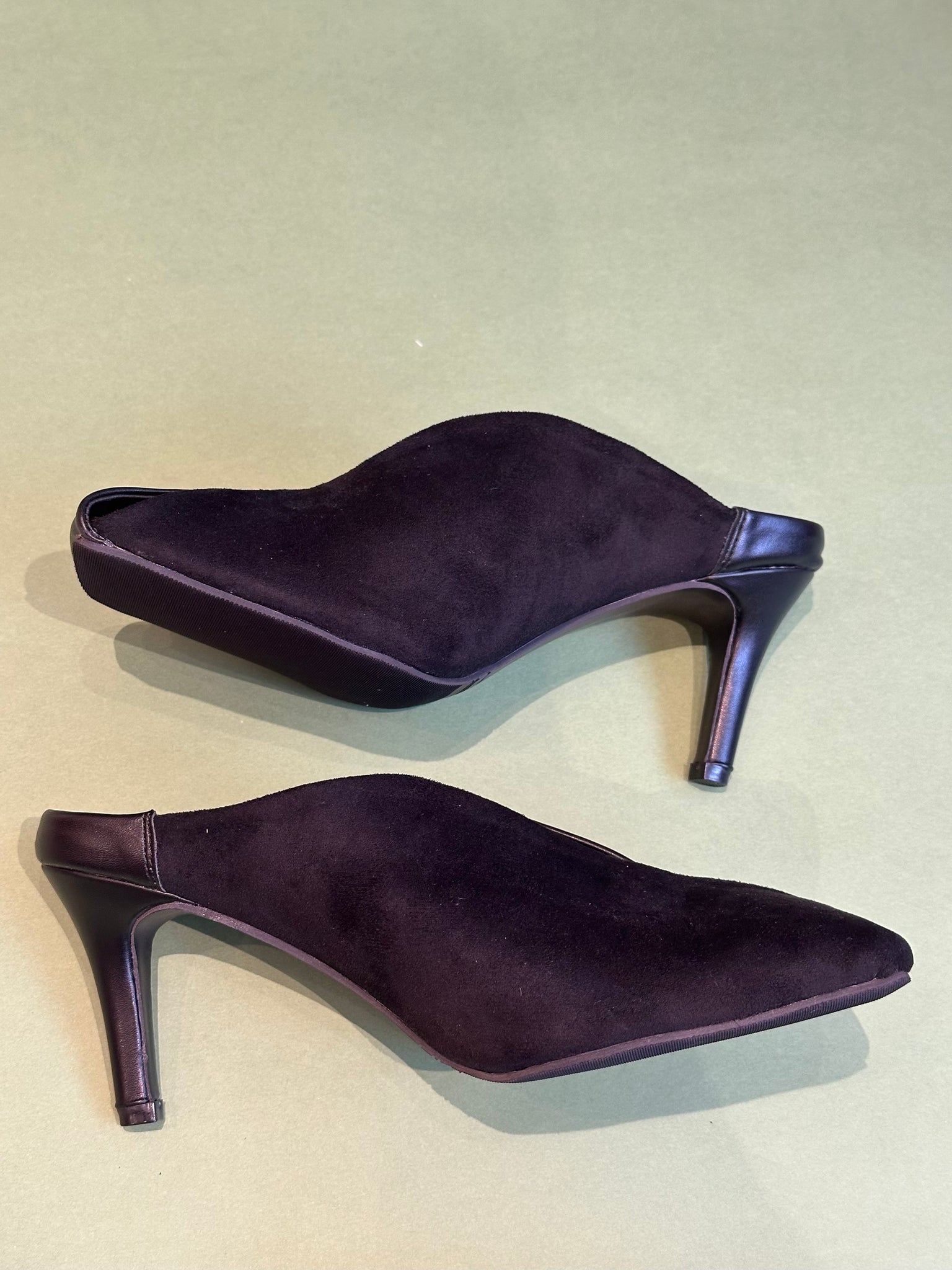 Leather Square Head Heel Mules (28-30May 超抵價 $528, 批發價$568)