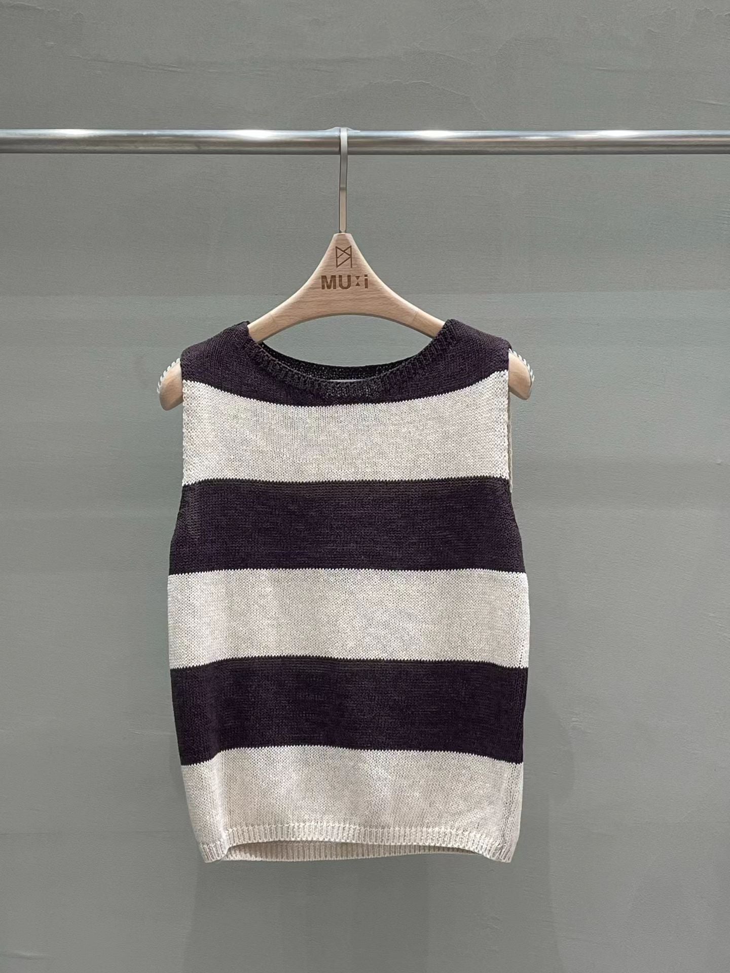 French Style Thick Stripe Knit Vest (30Apr-2May $398, 之後批發價$468）