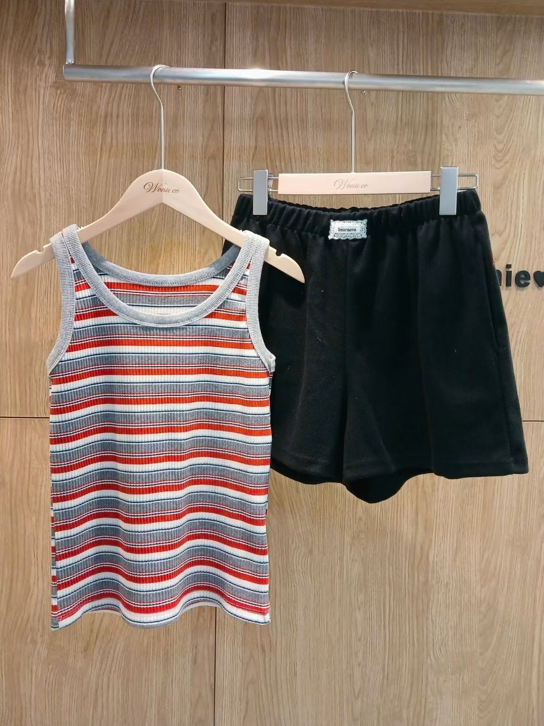 Mixed Colour Ribbed Vest (18-20Jul 超抵價$168, 之後批發價$198)