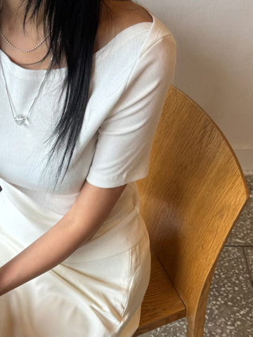 Two Ways Off Shoulder Tee (18-20Jun 超抵價$248, 之後批發價$268)