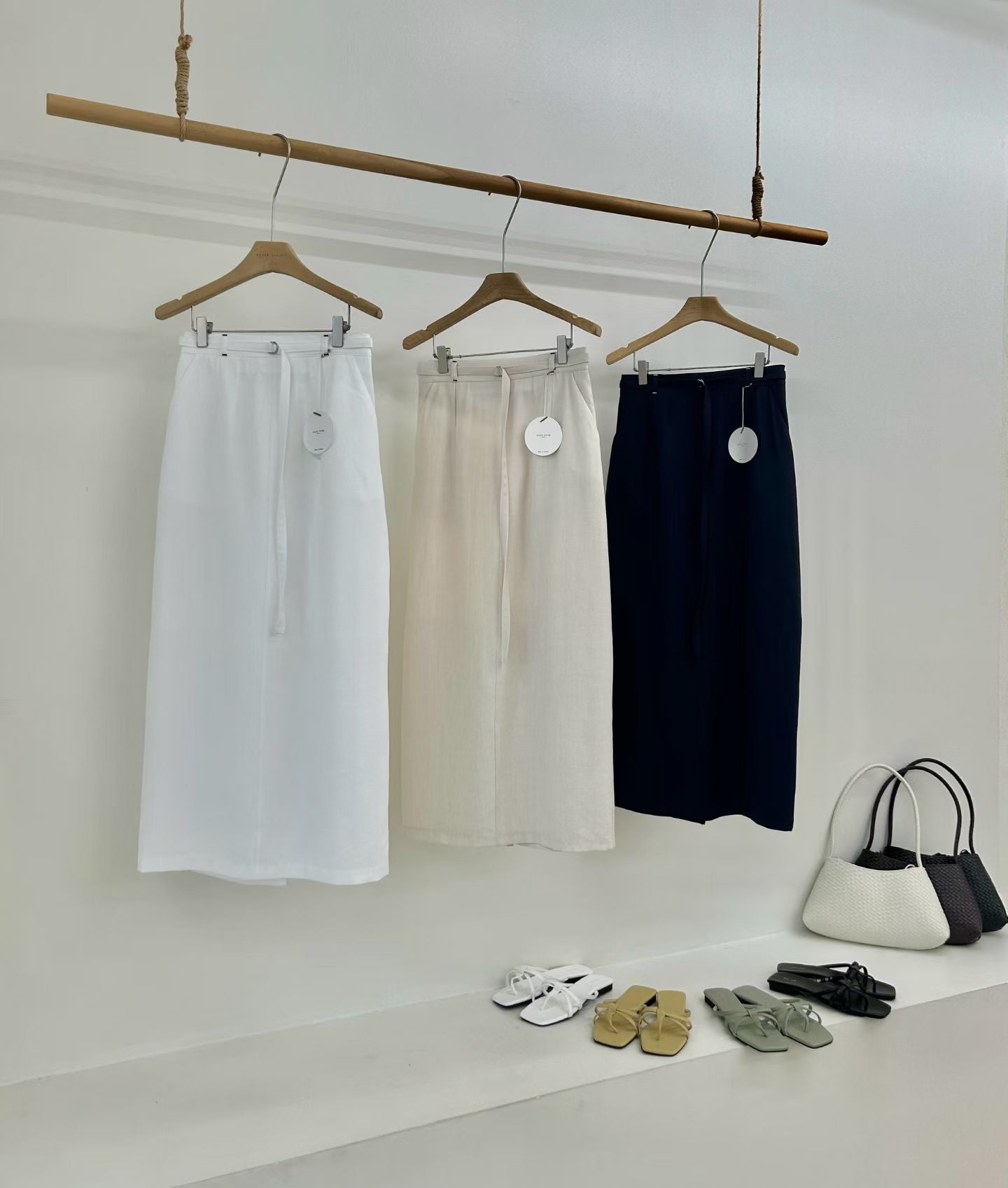 Quality Stitch Skirt (18-20Jun 超抵價$368, 之後批發價$398)