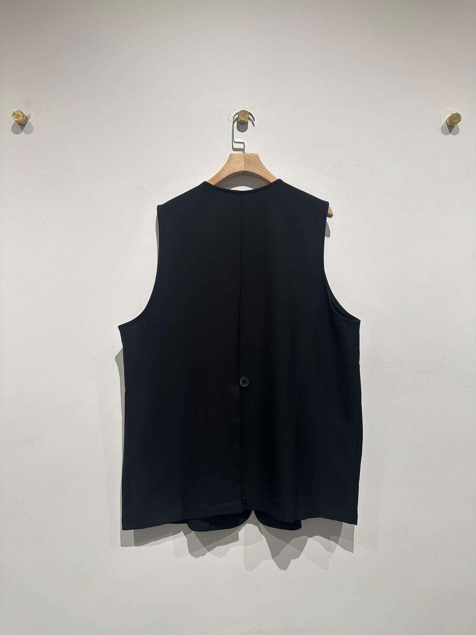 Deluxe Back Button Gilet (限時超抵快閃價$398至今晚23:59, 3-5Jul 超抵價$468, 之後批發價$598)