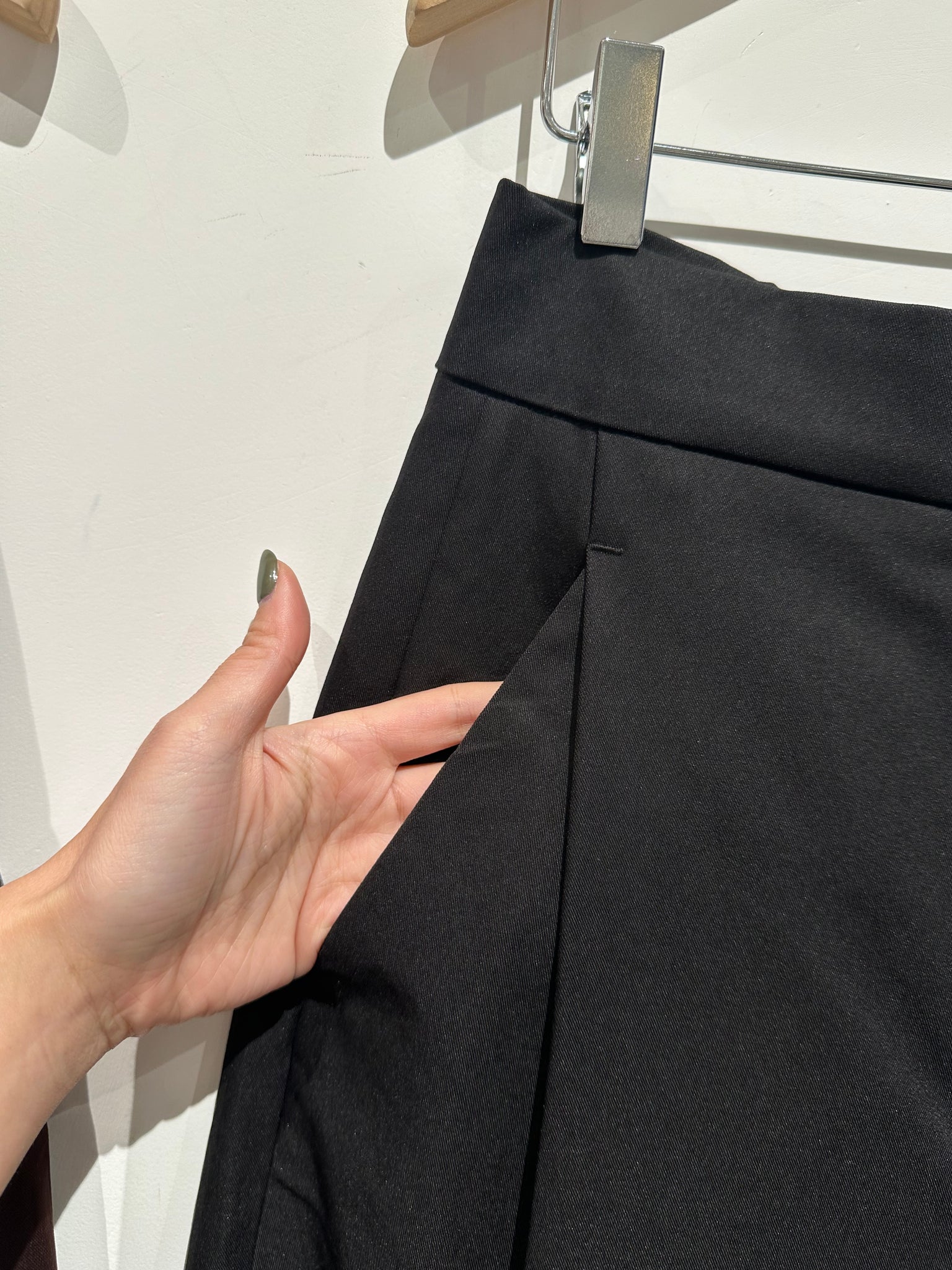 New Season Fold Pants  (8-10Oct超抵價$468, 之後批發價$498)