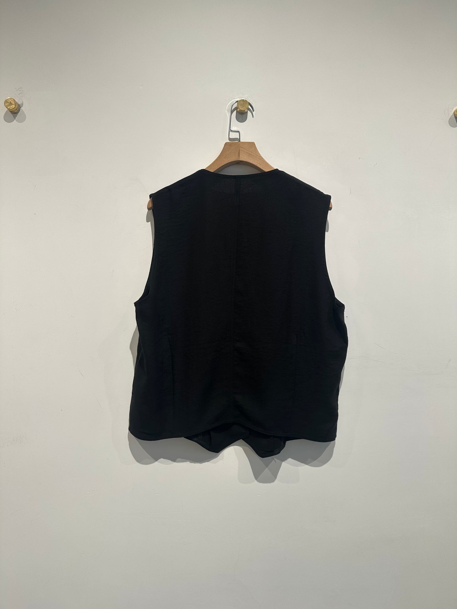 Effortless Cool Tailor Vest Black (9-11Jul 超抵價$398, 之後批發價$468)