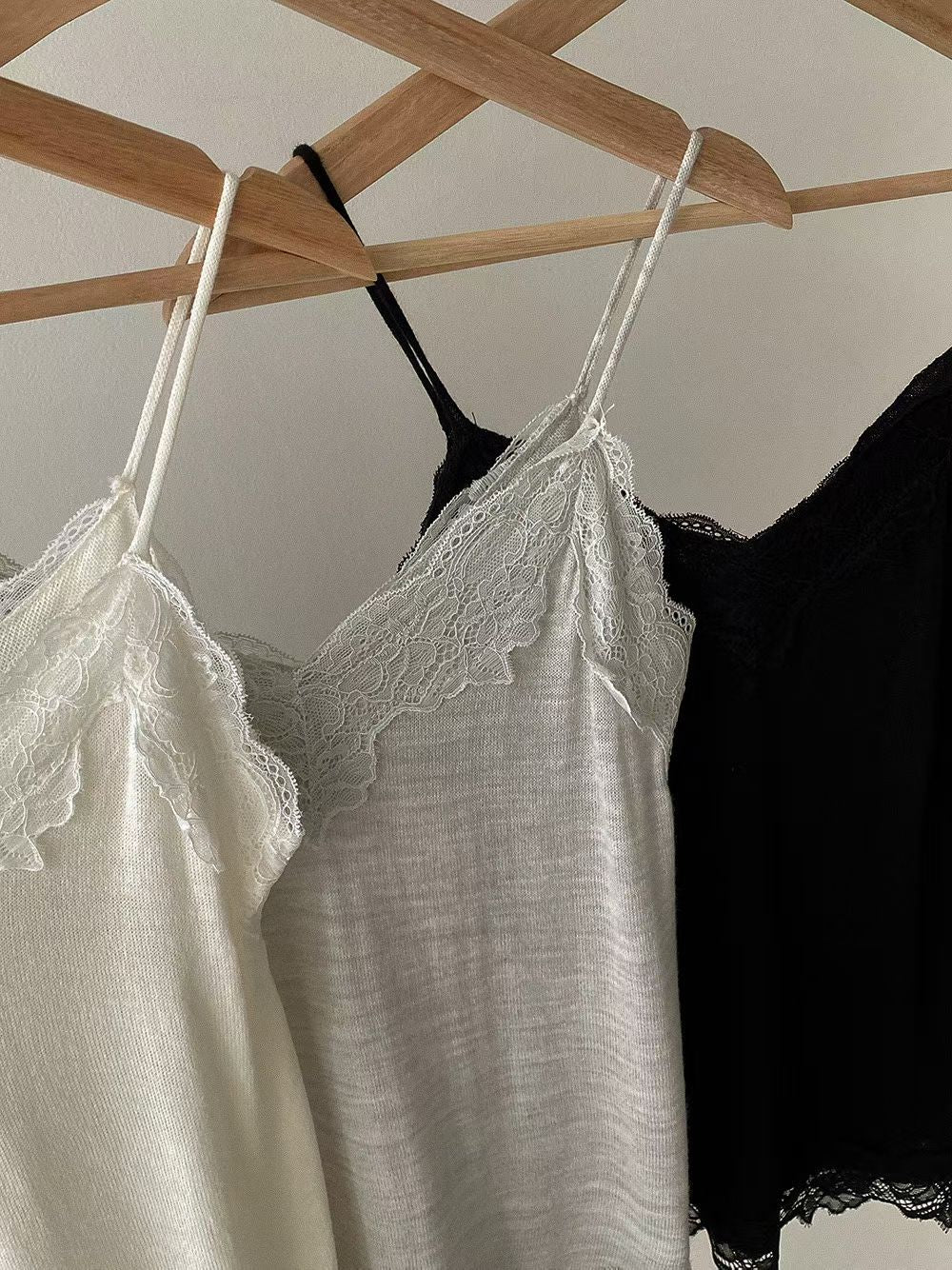 Lace Trim Knit Camisole