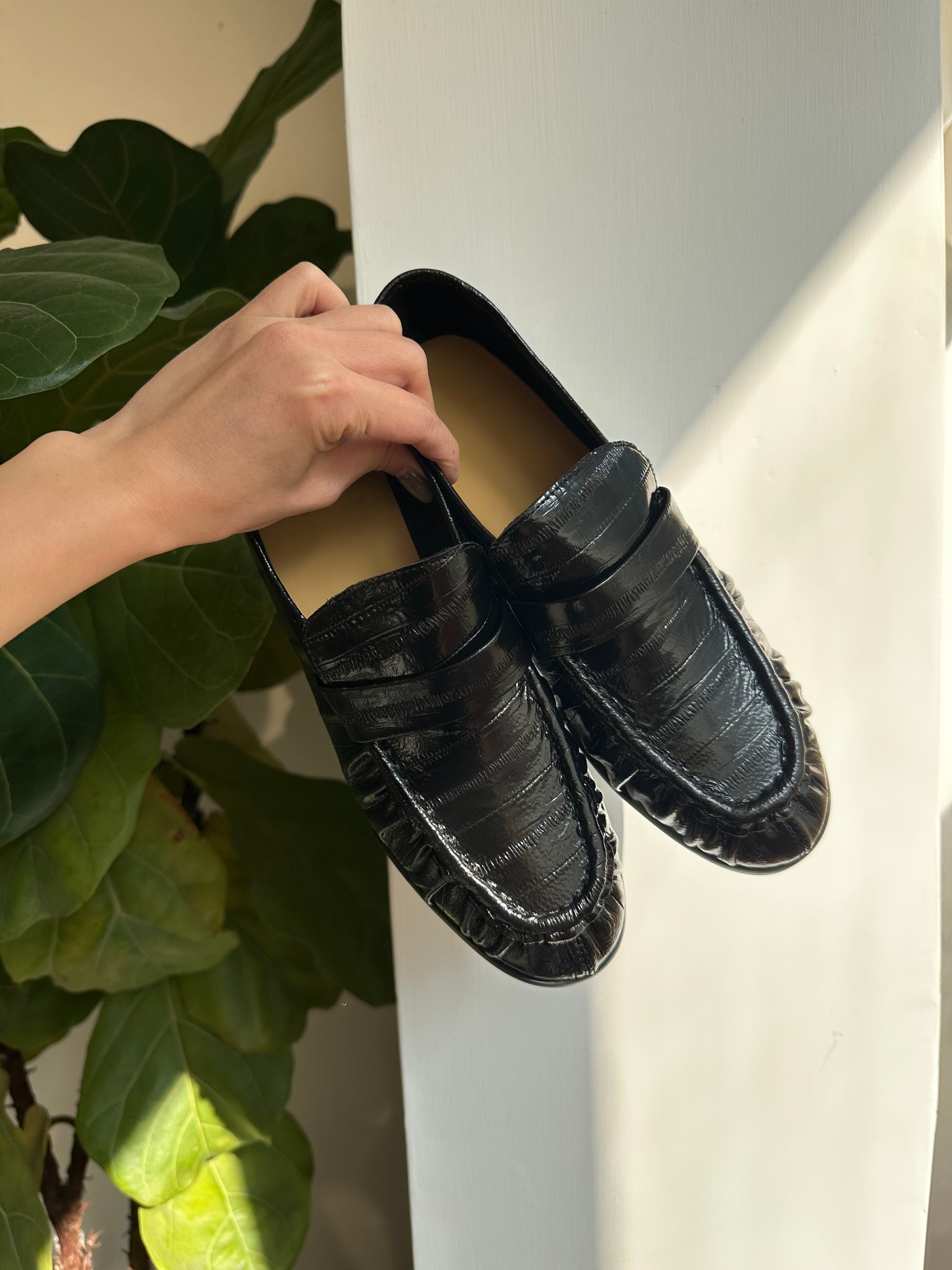 Croc Effect Leather Loafer  (14-16Jan $498, 之後批發價$598）