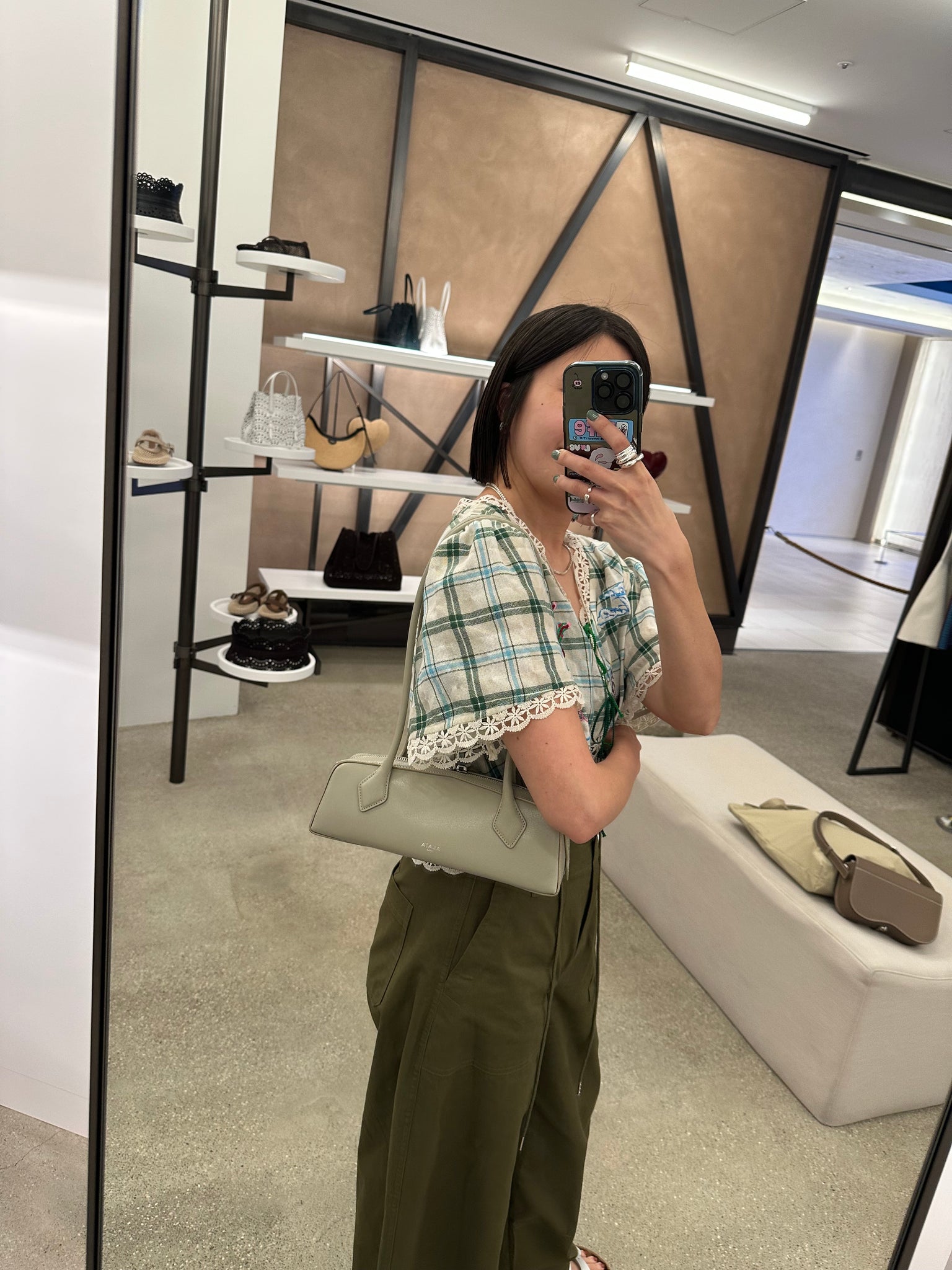 Deluxe Embroidered Tie Top (31Jul-2Aug 超抵價$668, 之後批發價$698)