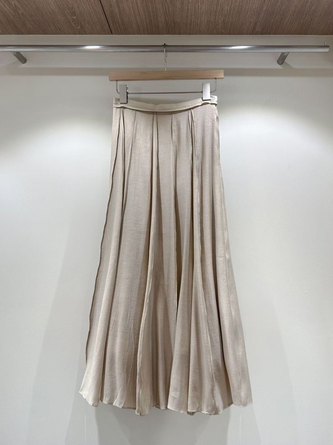 Sheer Pleated Skirt  (8-10Oct超抵價$368, 之後批發價$398)