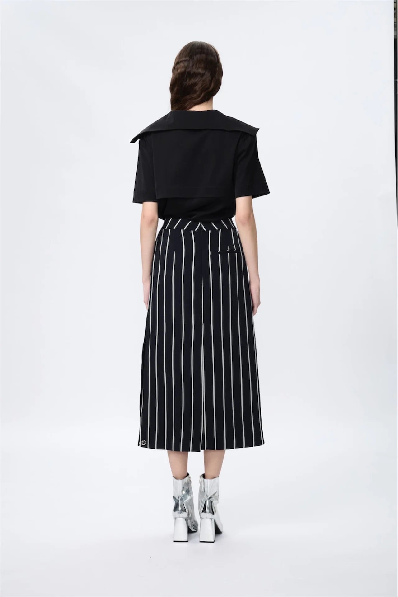 Eyelet Slits Block-Pleated Stripe Skirt
