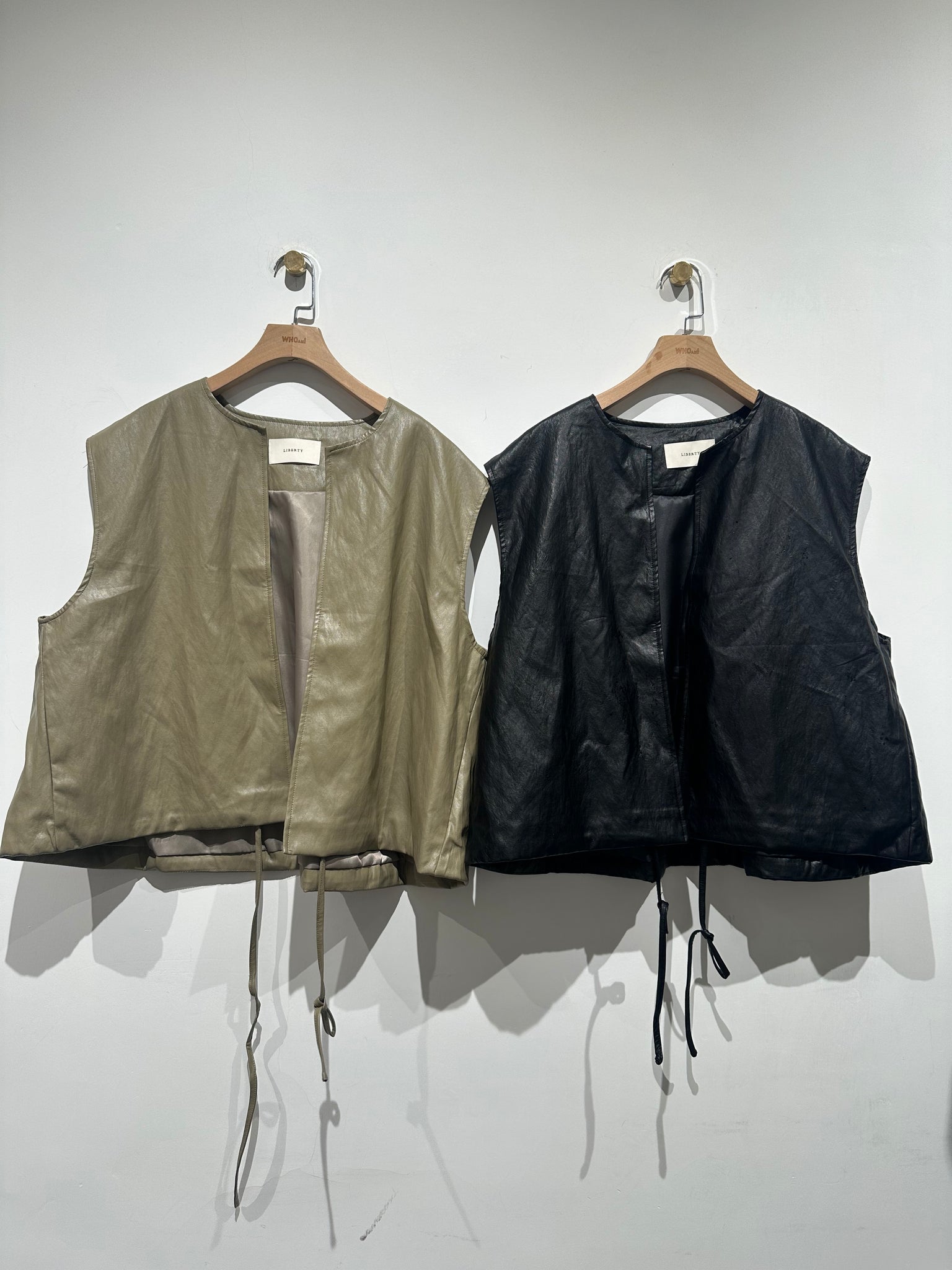 O2 Faux Leather Vest  (9-11Oct $448, 之後批發價$468）