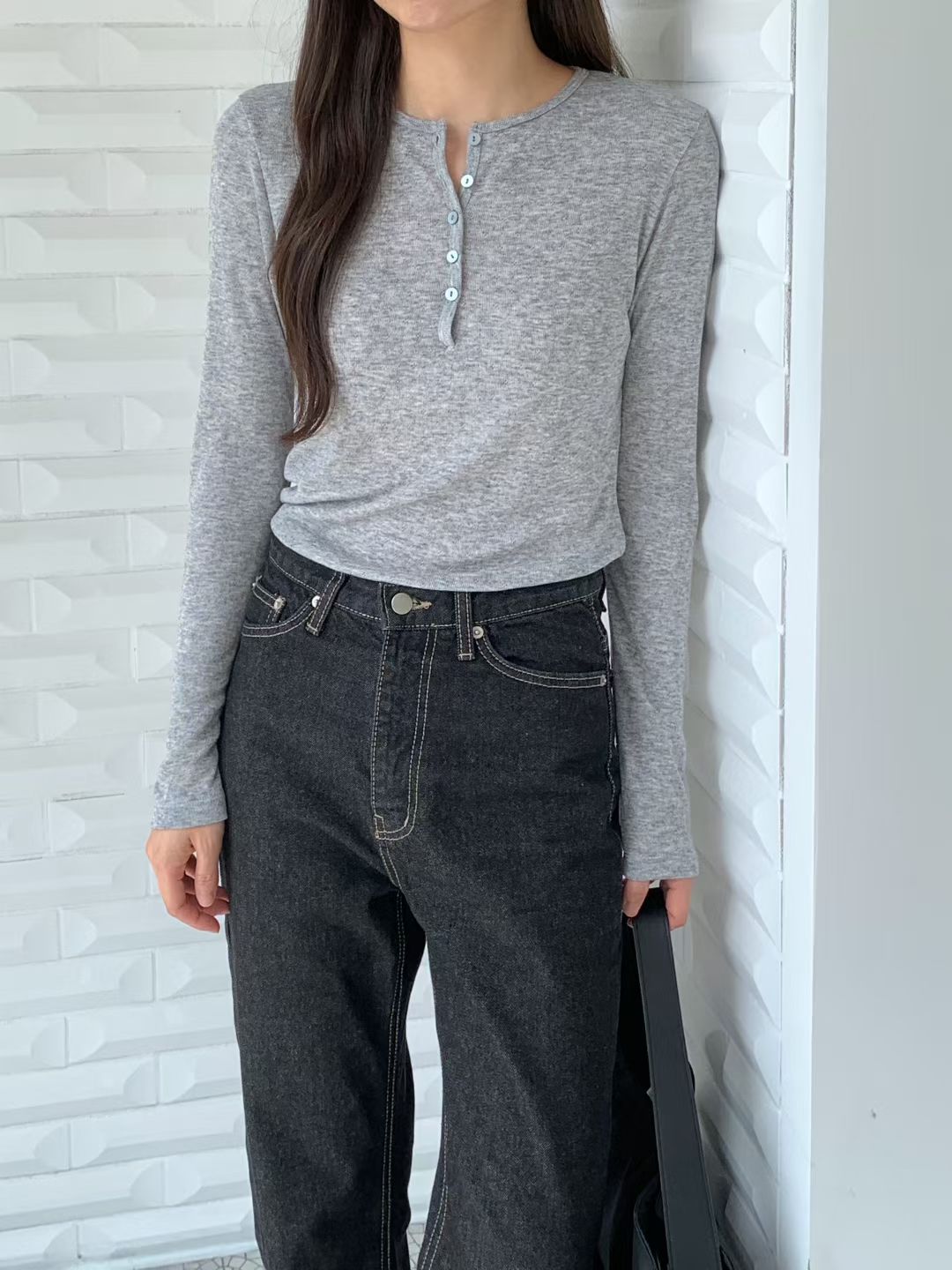Open Button Tee (加購$178)