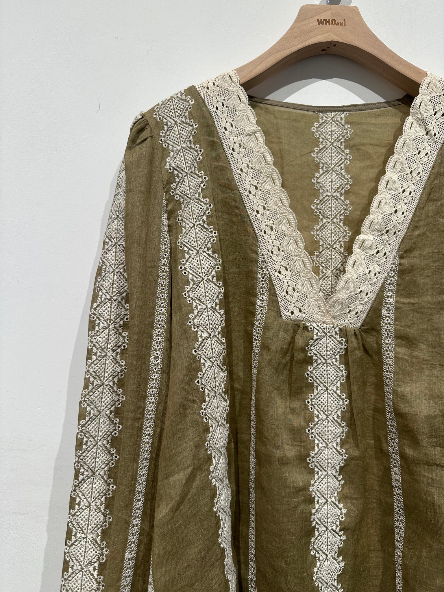 Summer Spain Blouse (29Apr-1May $498, 之後批發價$568）