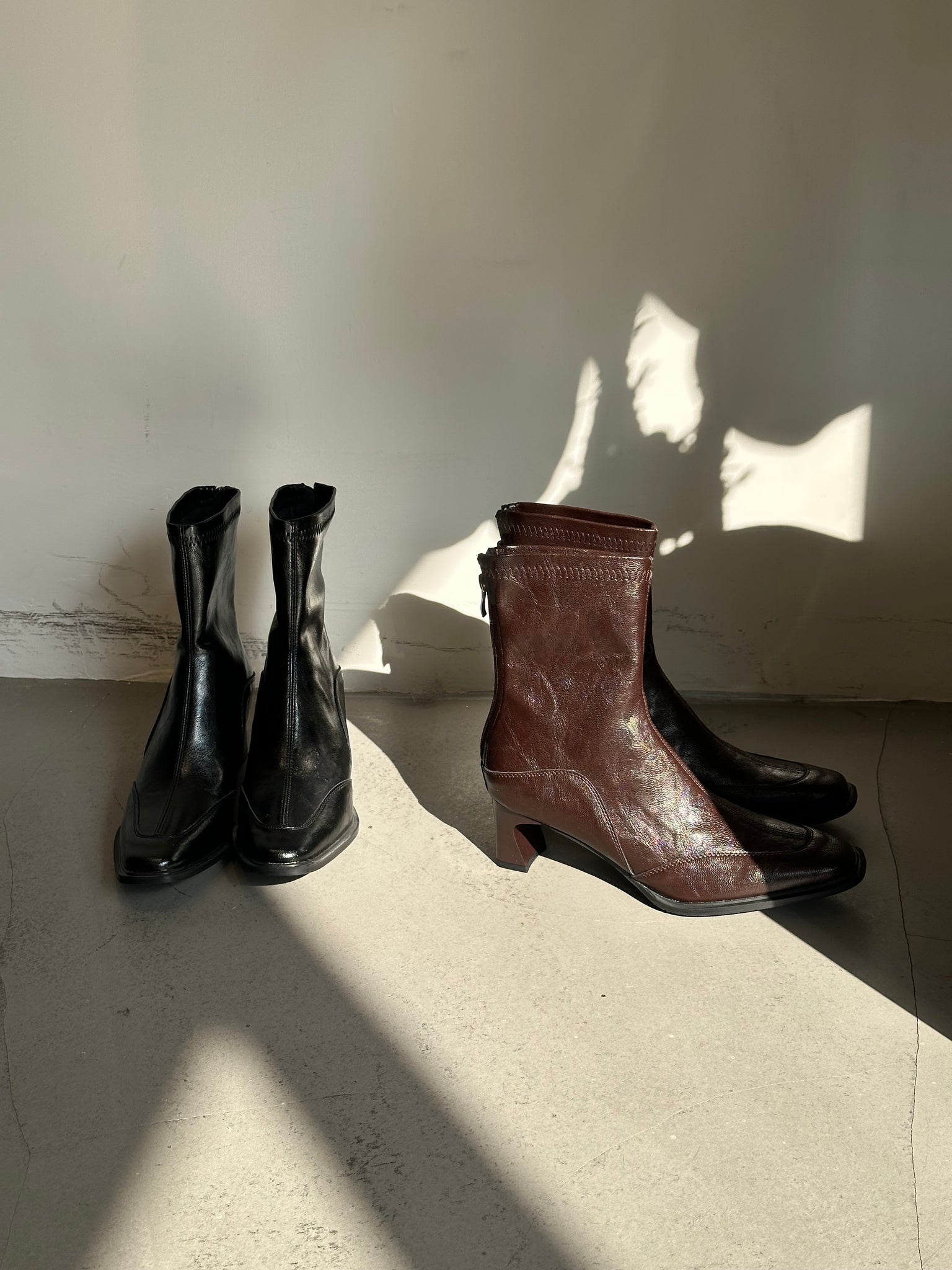 Stitched Leather Ankle Boots (14-16Jan $468, 之後批發價$598）