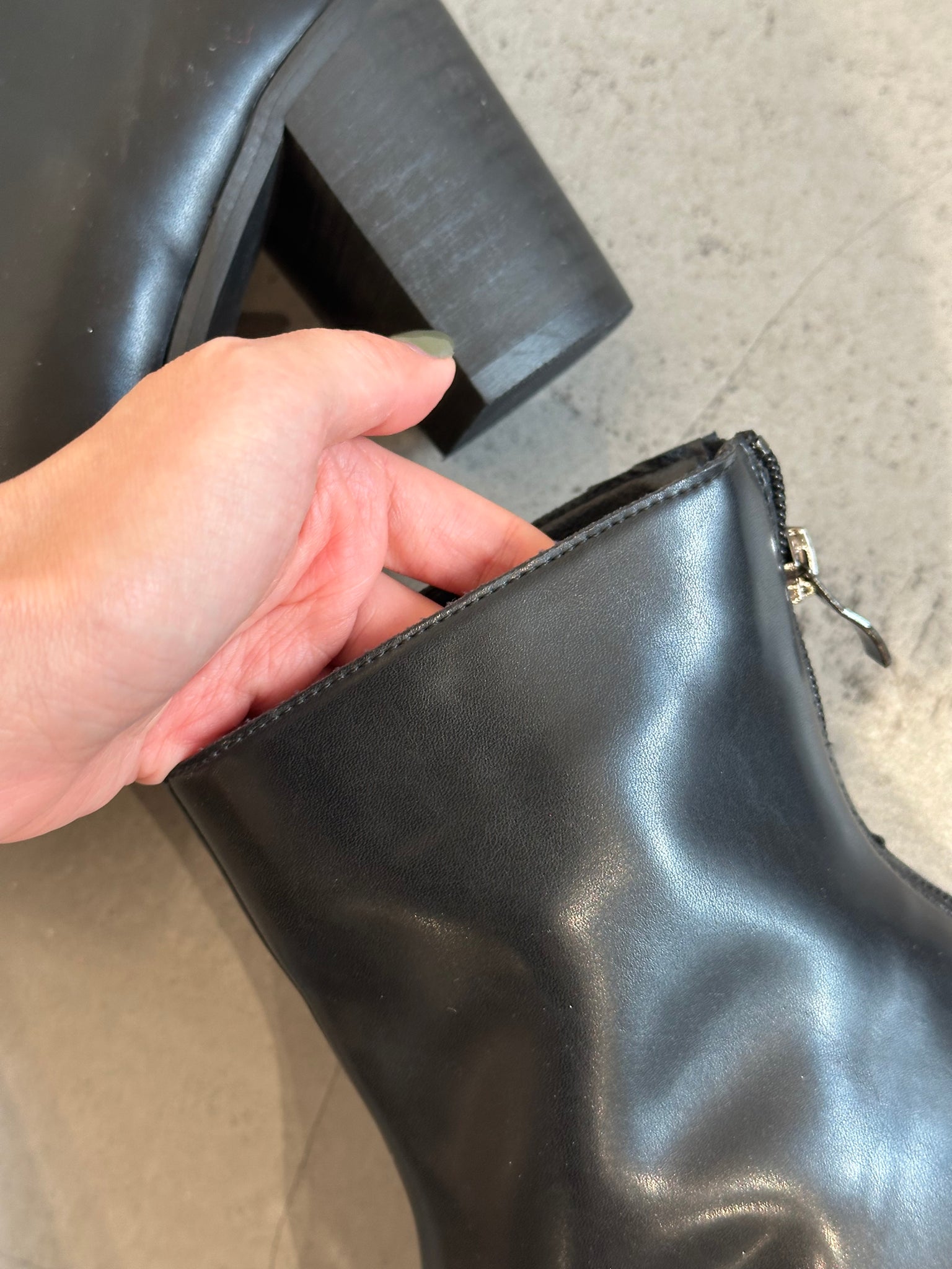 Genuine Leather Pointed Boots (14-17Oct超抵價$598, 之後批發價$698)