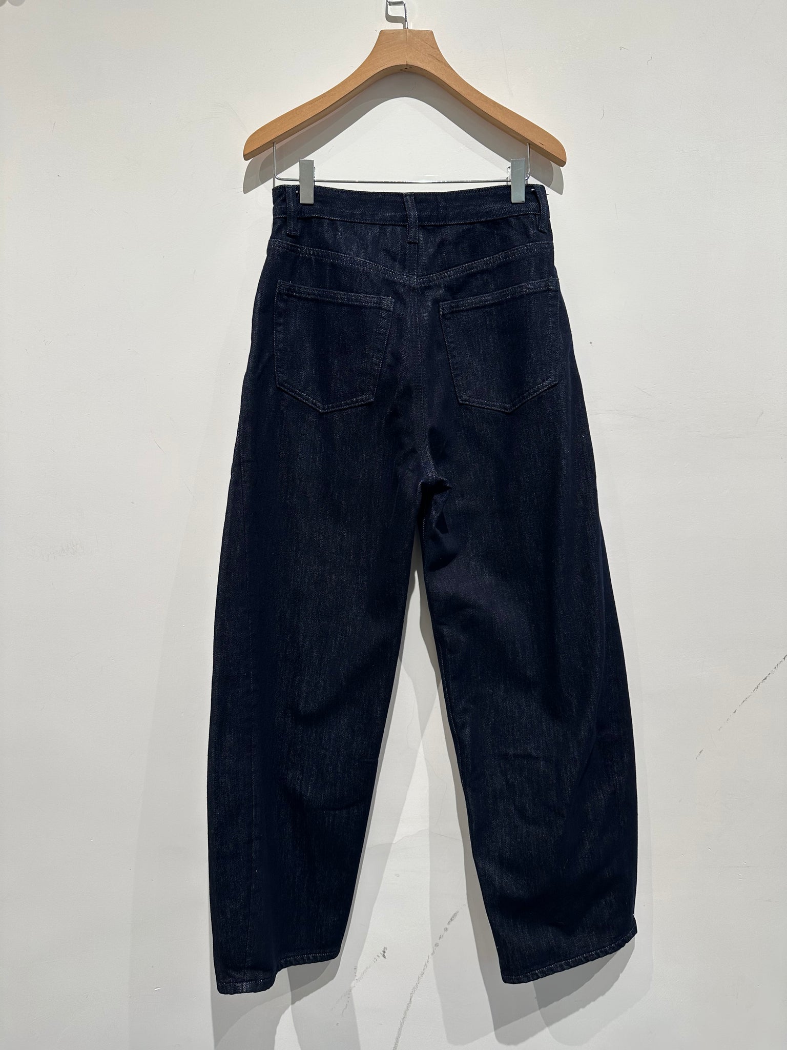Unwashed Barrel Jeans (29-31Oct超抵價$398, 之後批發價$468)