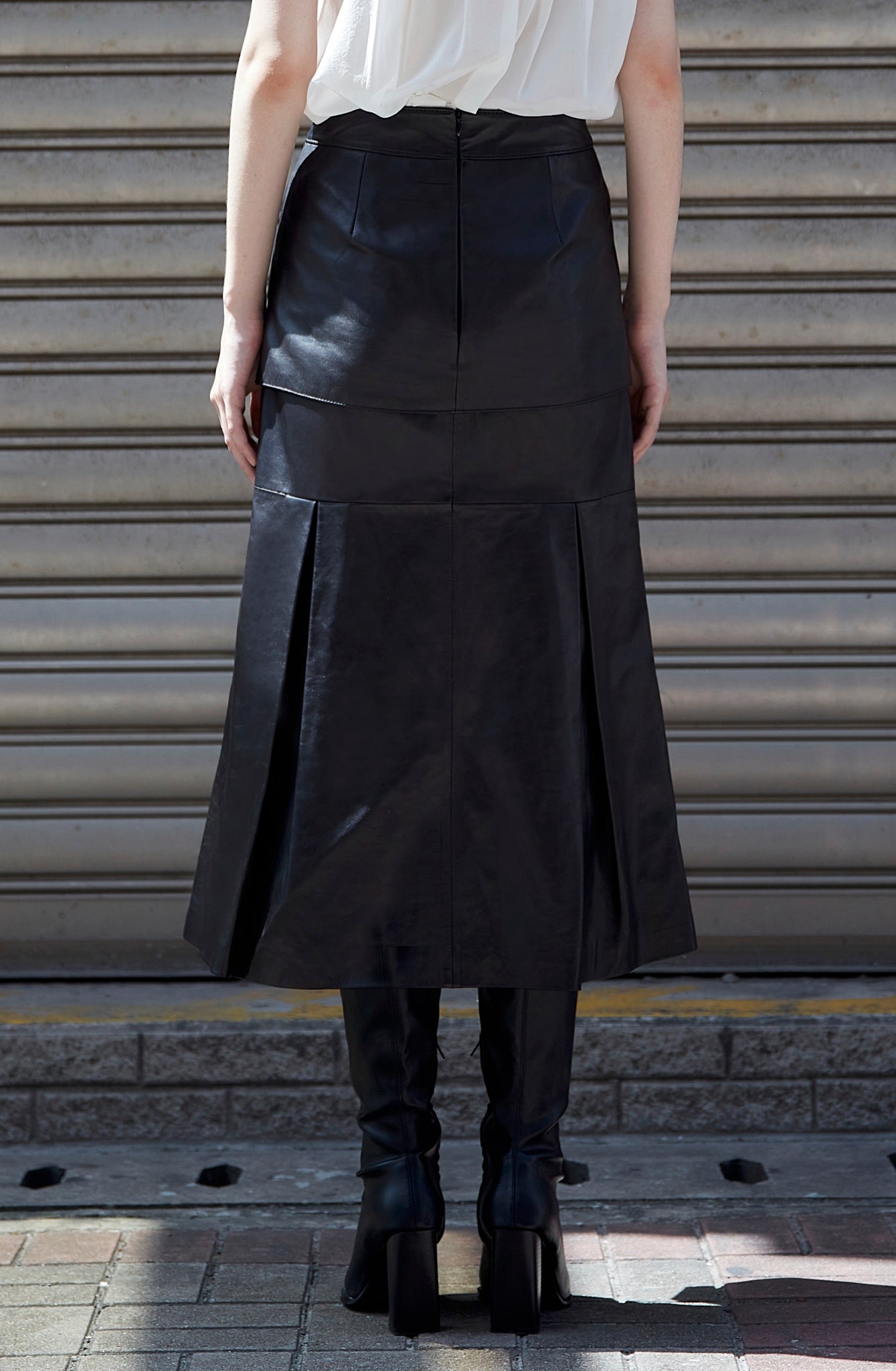 Layers Snapped Leather Skirt Black