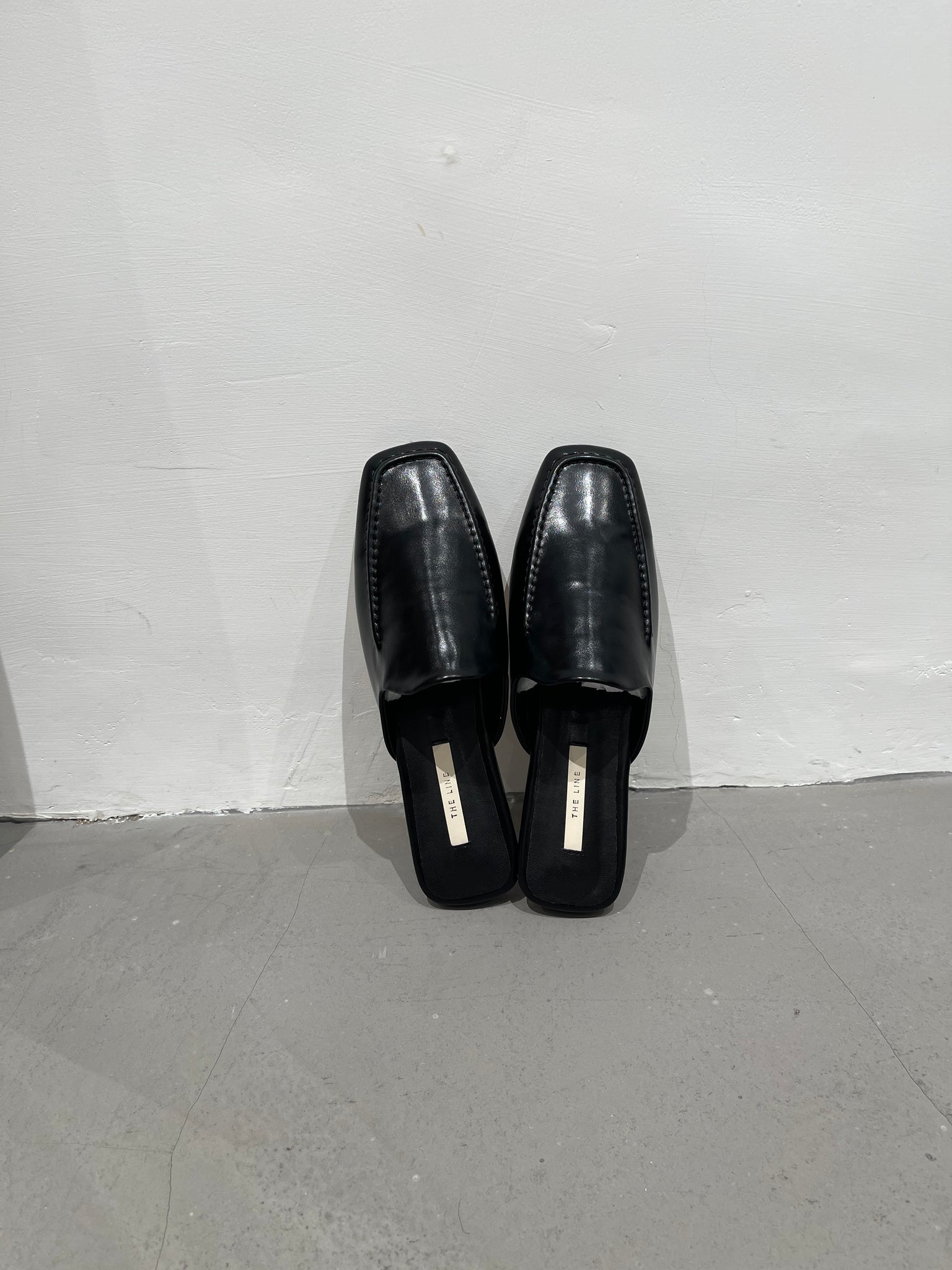 (Discontinued) Daily Comfy Loaf Mules Black