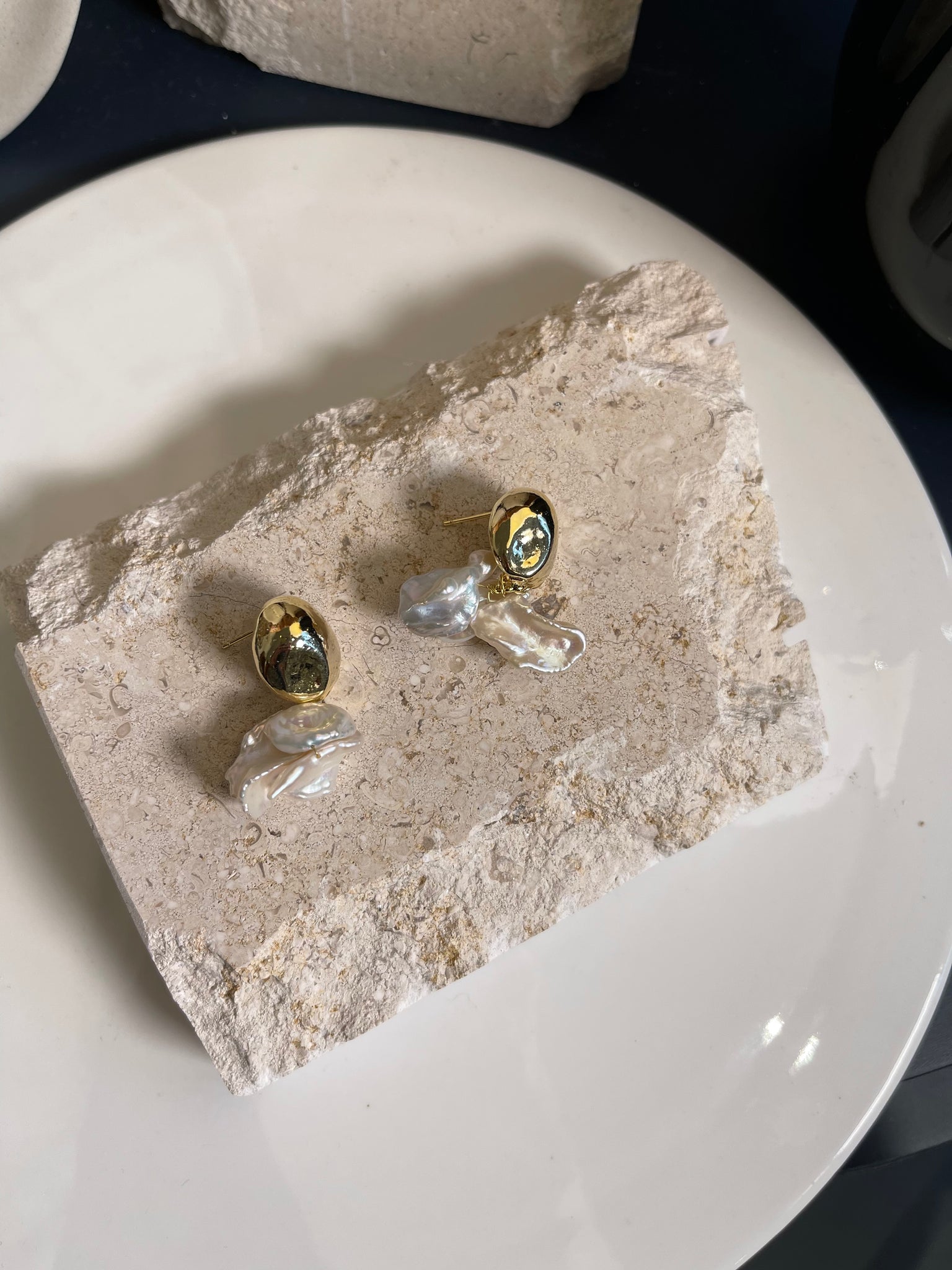 Three Flaps Flat Baroque Pearl Earrings Gold
