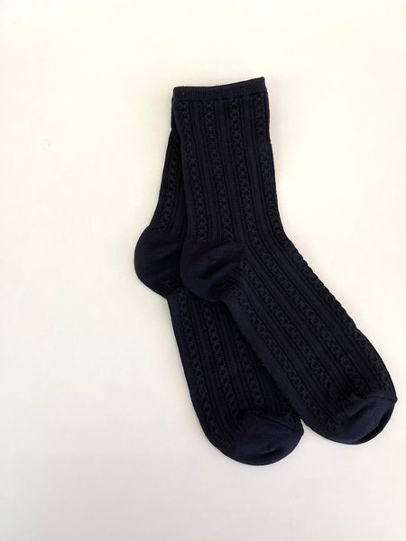 Quality Knitted Chain Pattern Soft Socks Black