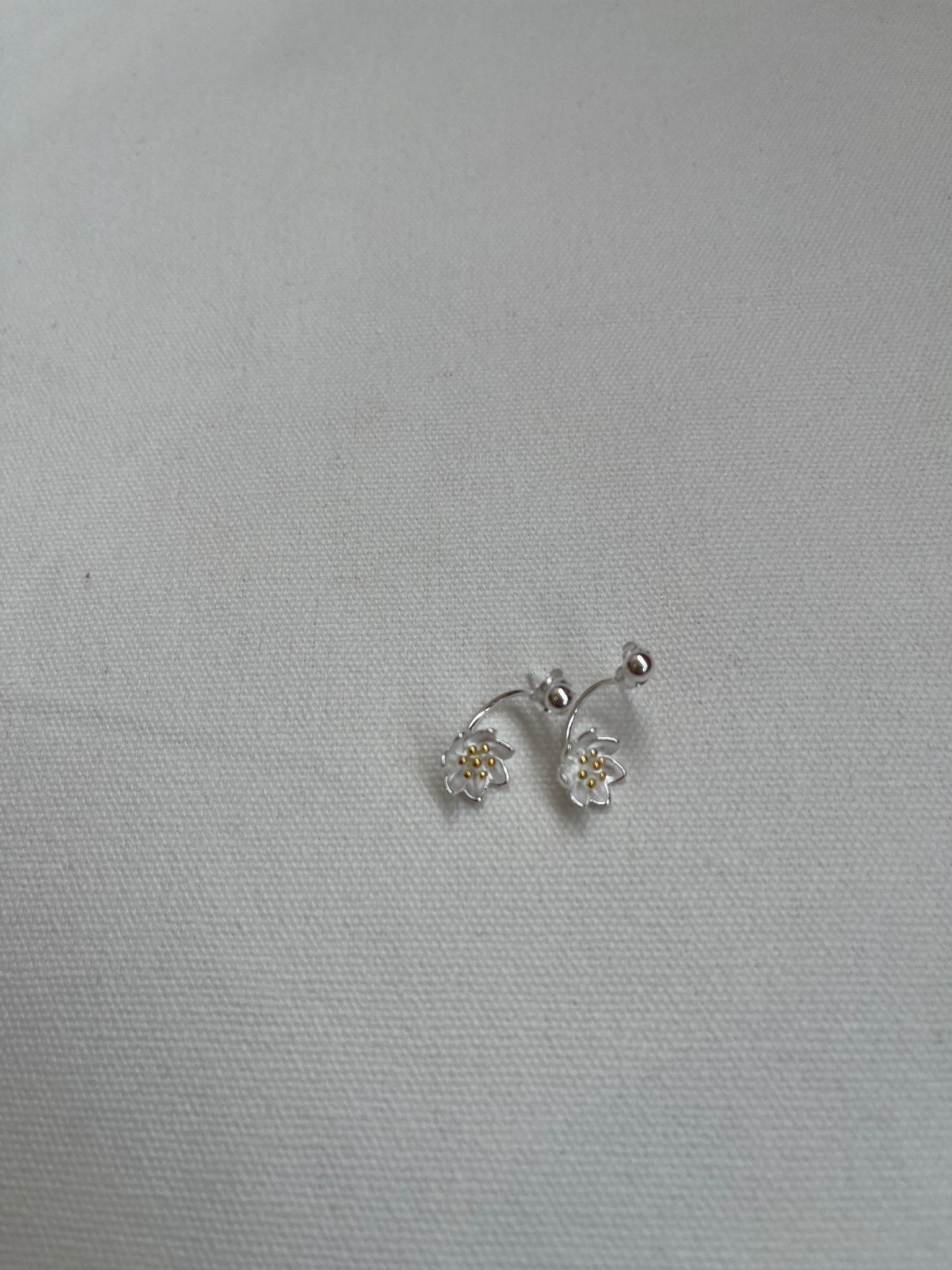 925 Silver Curve Flower Earrings