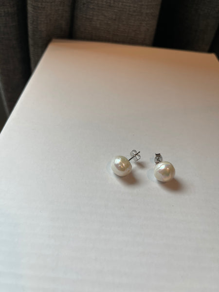 10M Fresh Water Pearl Earrings