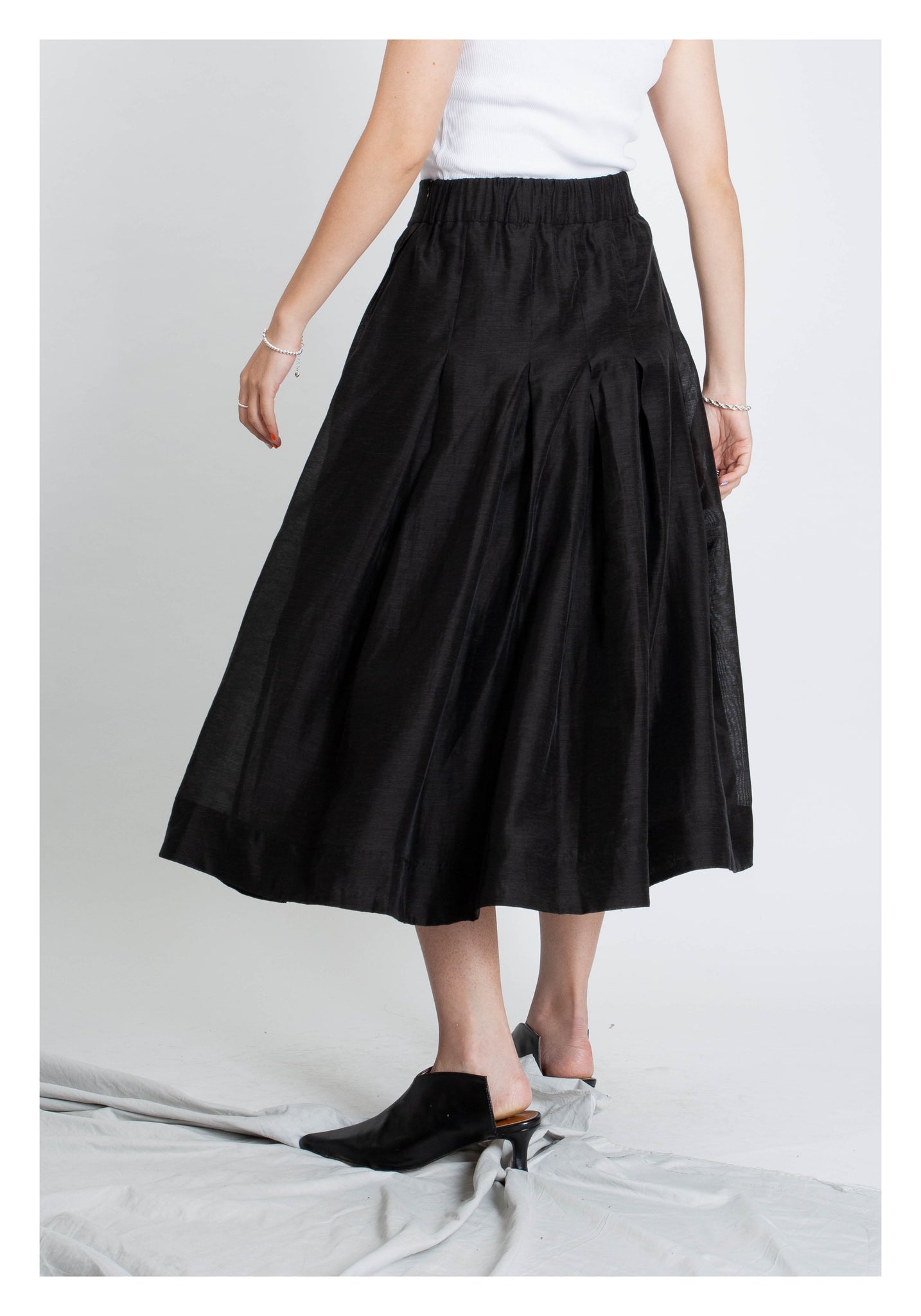 Box Pleated Skirt Black - whoami