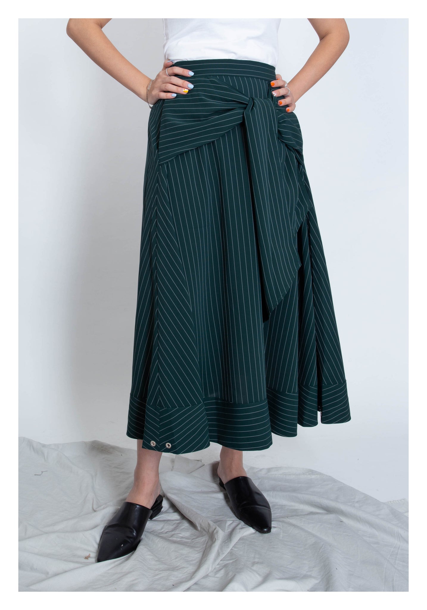 Front Tie Stripe Dripping Skirt Dark Green - whoami