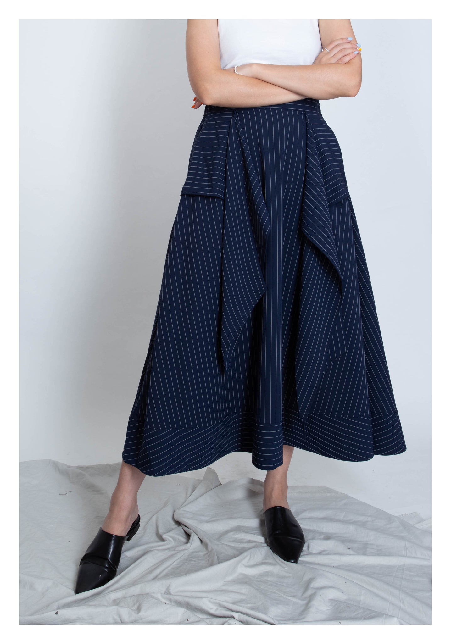 Front Tie Stripe Dripping Skirt Navy - whoami