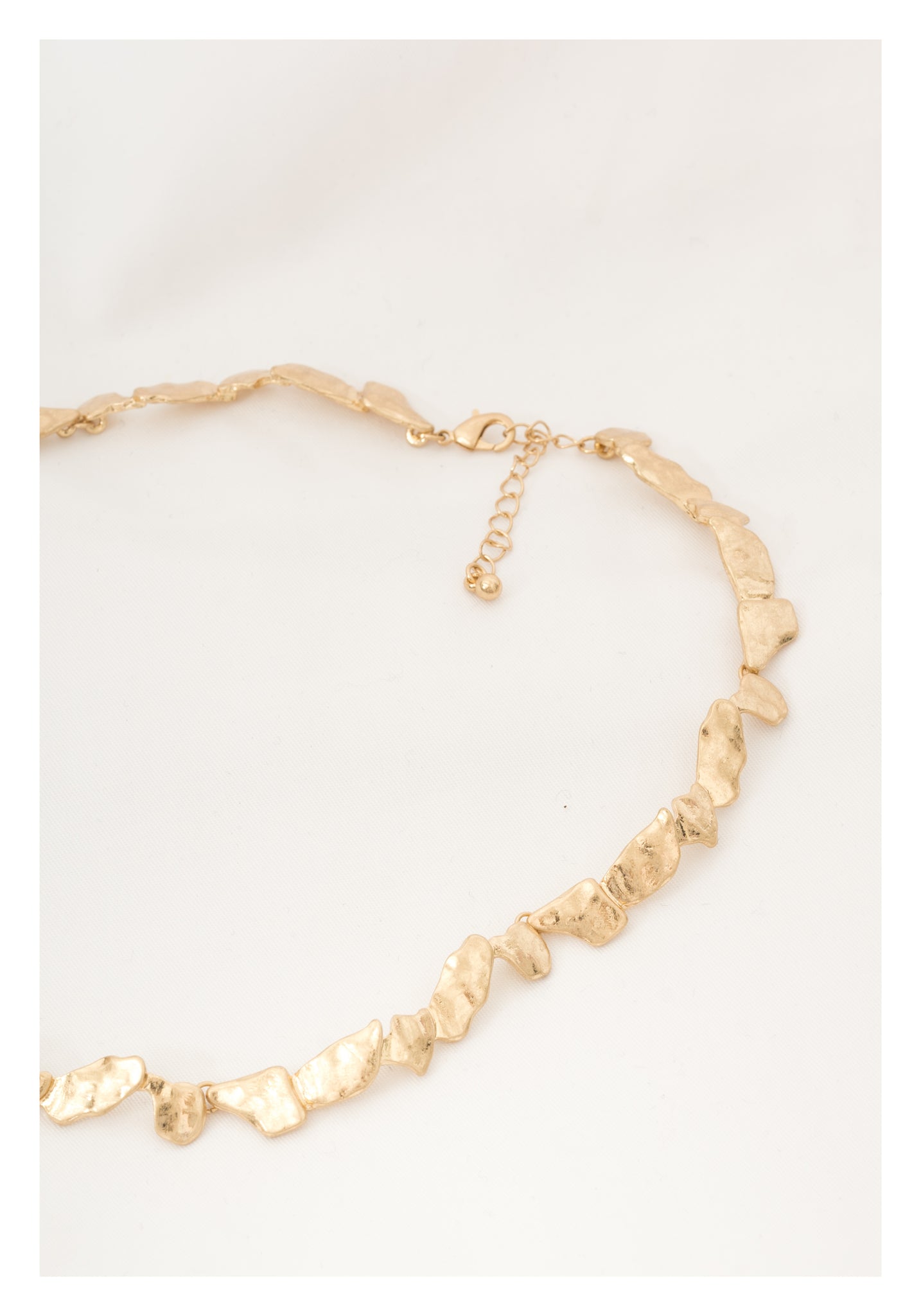 Metal Flakes Necklace Gold - whoami