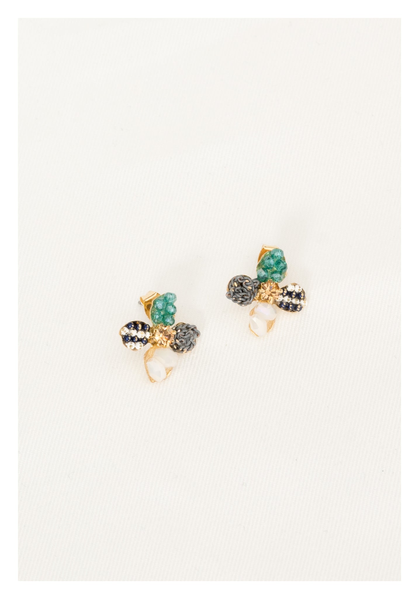 Mixed Gem And Chain Flower Earrings Green - whoami