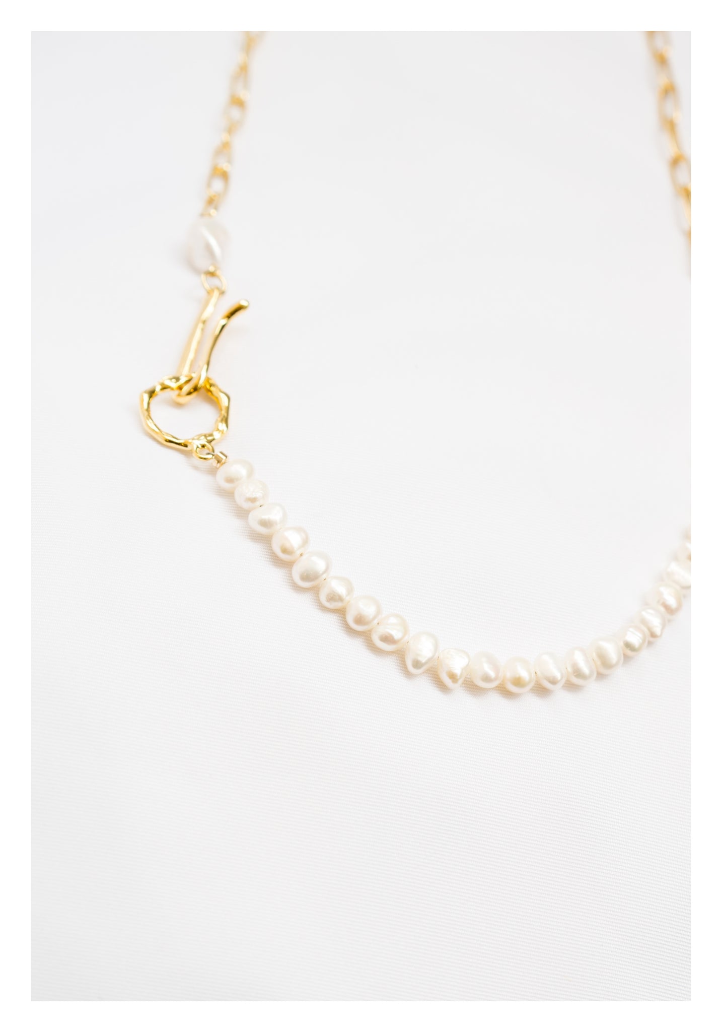 Mixed Hook Pearl And Chain Necklace - whoami