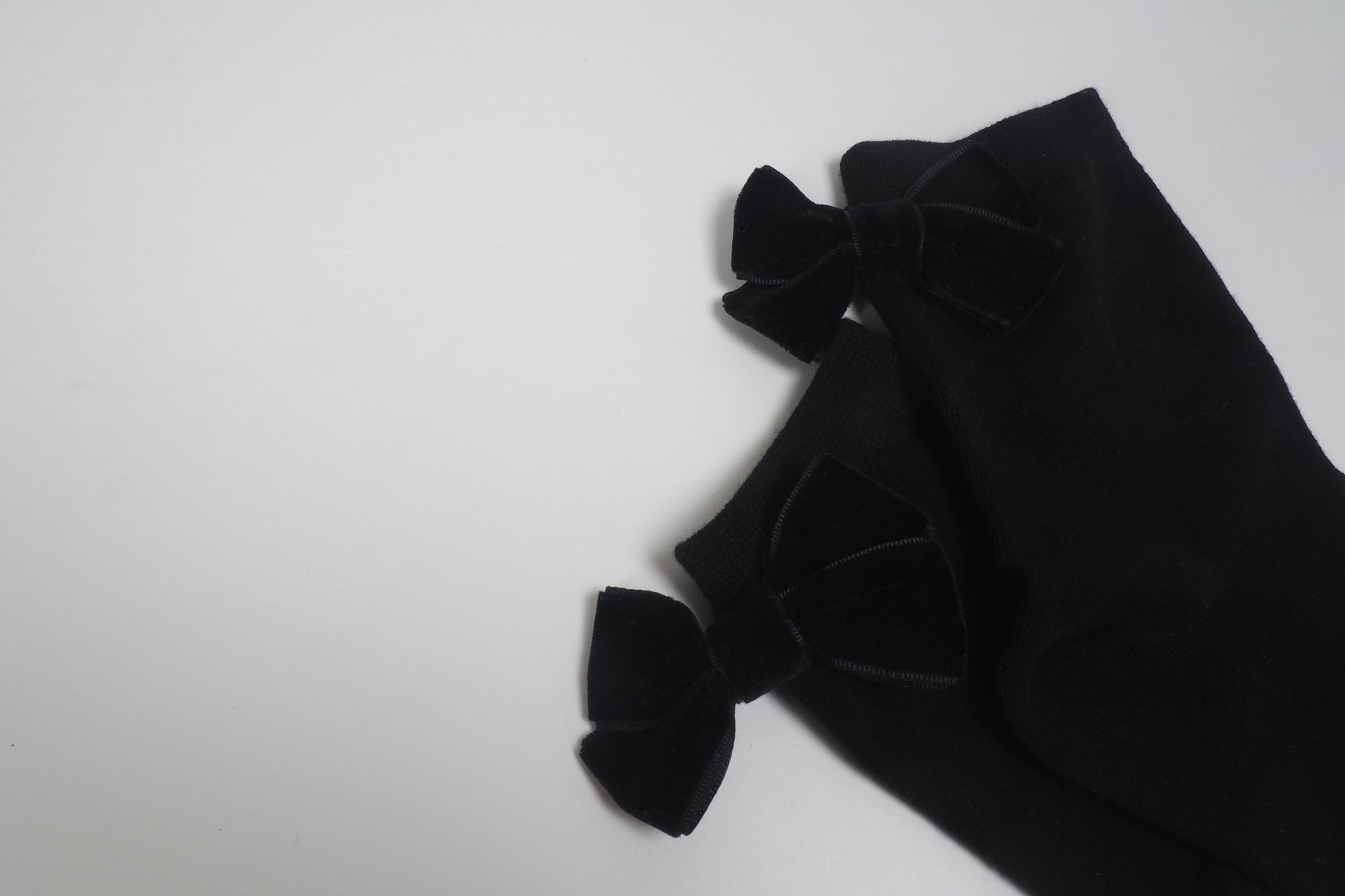 Back Ribbon Socks Black (Black Ribbon) - whoami