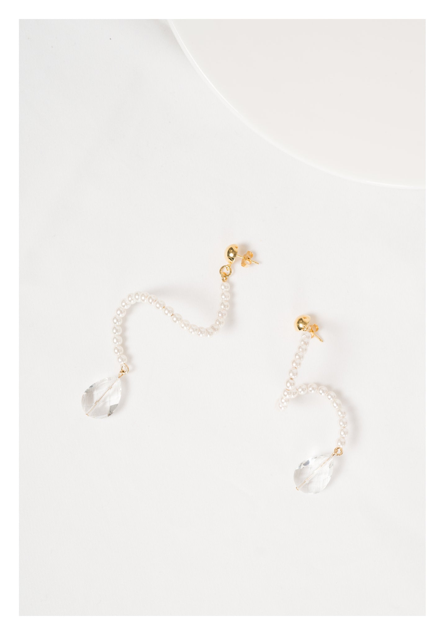 Spiral Pearl Dripping Earrings - whoami