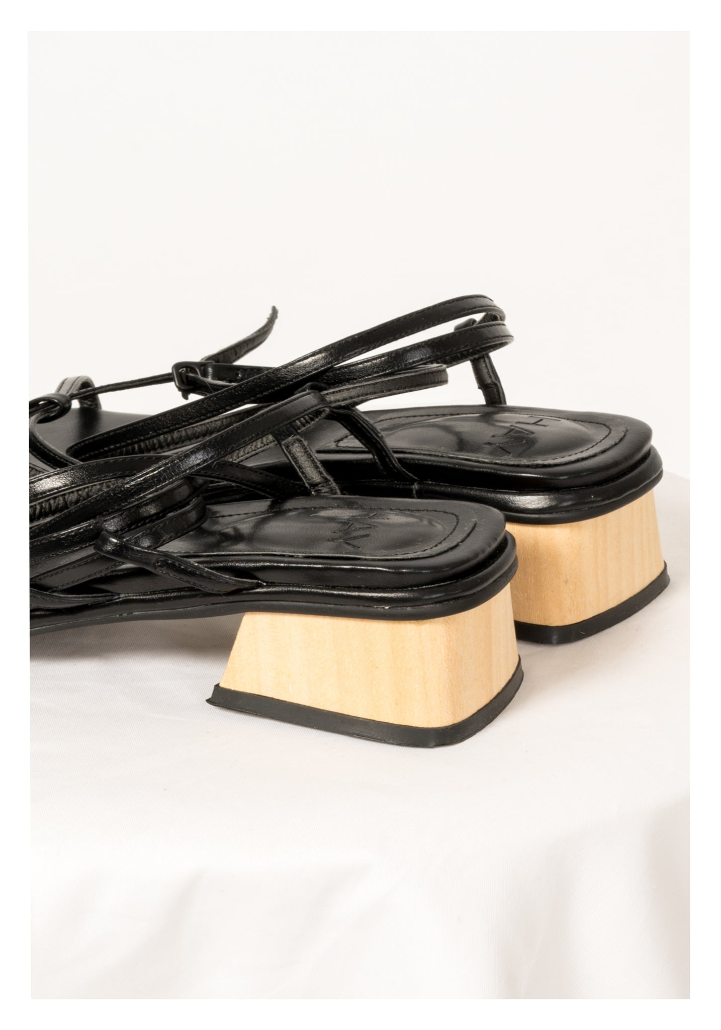 Wooden String Sandals Black - whoami