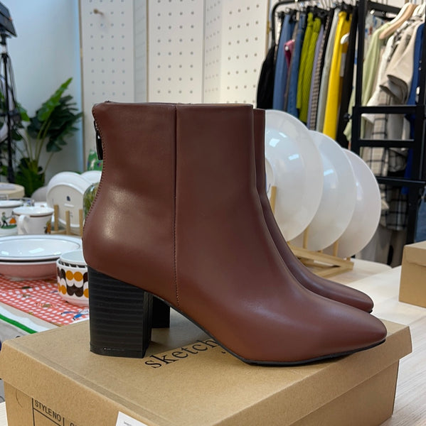 Sample Essential Genuine Leather Ankle Boots Brown